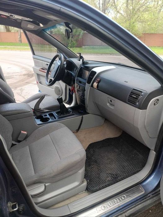 Продам KIA Sorento 2.4 2005