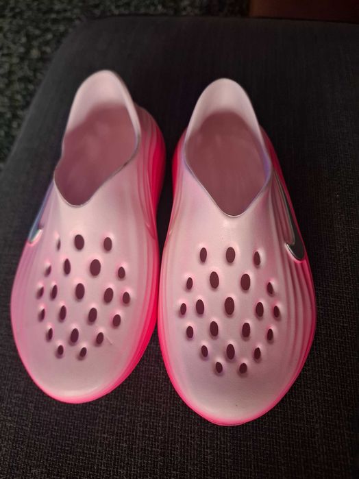 Vendo Nike Calm Mules originais, em rosa/magenta.