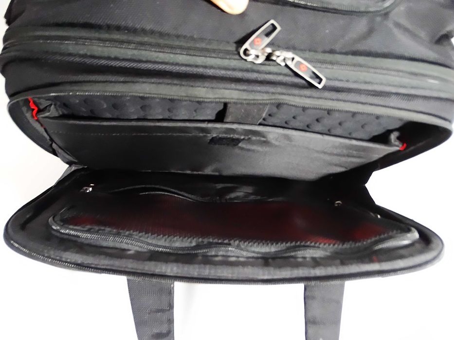 Torba na kółkach Samsonite elegancka i funkcjonalna torba biznesowa.