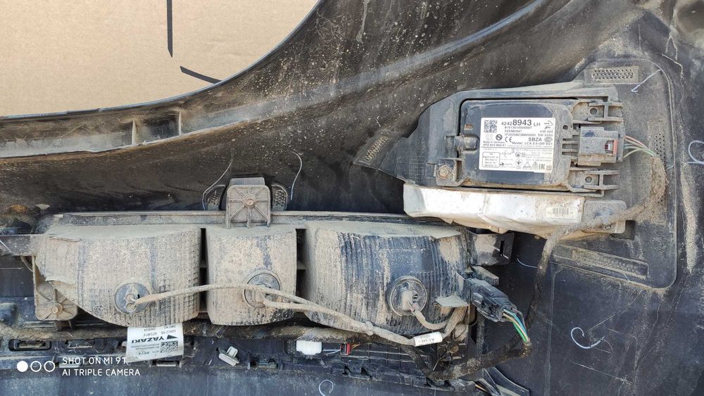 Бампер задній Chevrolet Bolt EV в зборі