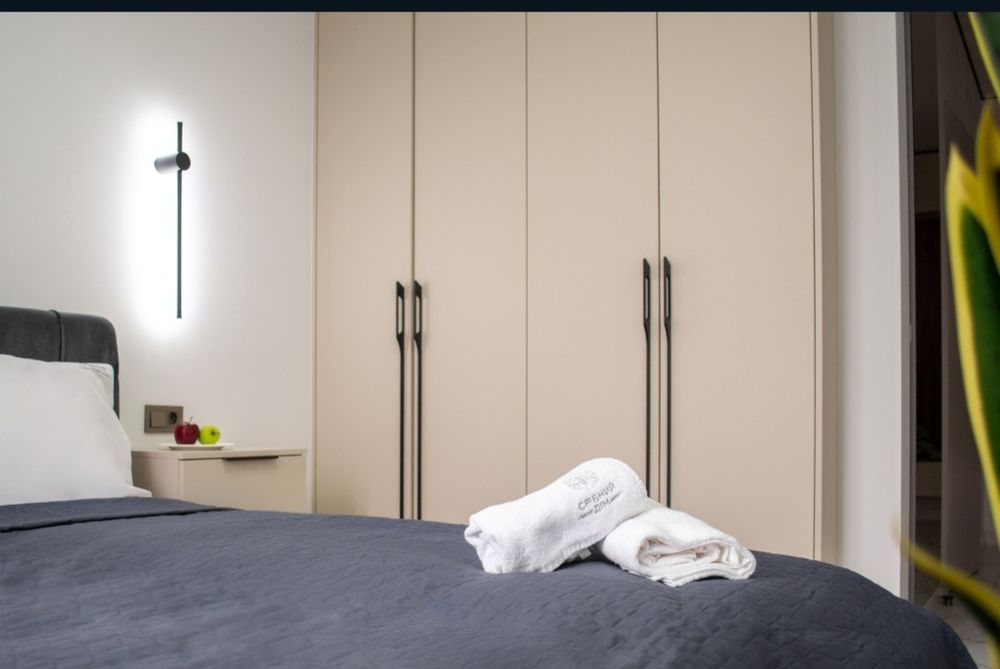 Здаються Двокімнатні Апартаменти. Срібний дім Люкс. Центр. Паркінг