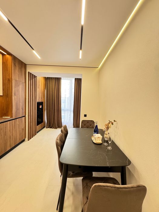 Продаж 2 кім квартири в Центрі з євроремонтом.Під програми  можна