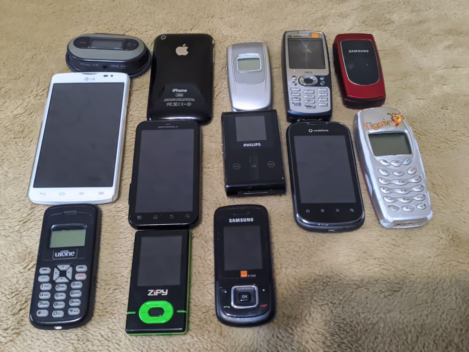 Лот смартфонов телефонов за все apple Nokia Samsung Philips lg Motorol