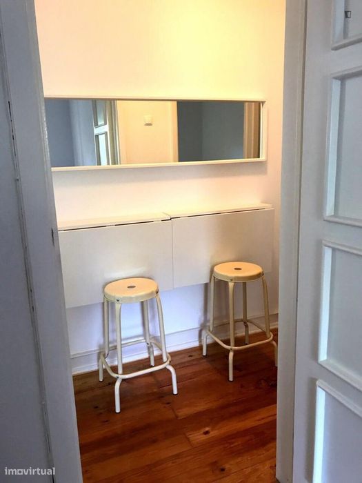 Quarto - localizado em Alameda Lisbon