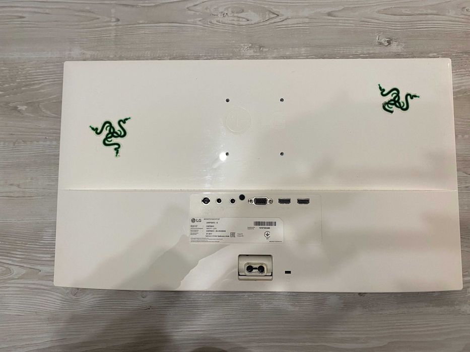 Монітор LG 24MP88HV-S (розбита матриця)