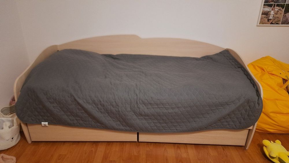 Ліжко односпальне з матрасом