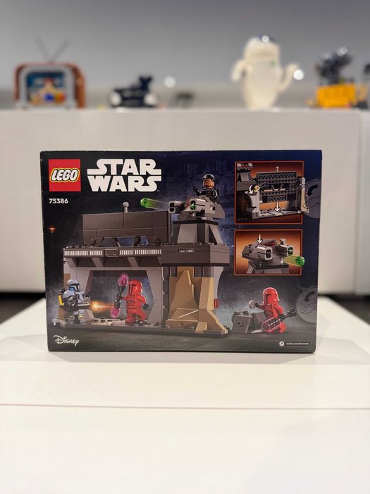 LEGO Star Wars: Batalha entre Paz Vizsla e Moff Gideon - 75386