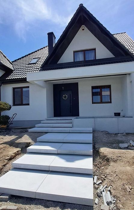 Schody lewitujące, kaskadowe; beton arch; duże formaty; pod wymiar