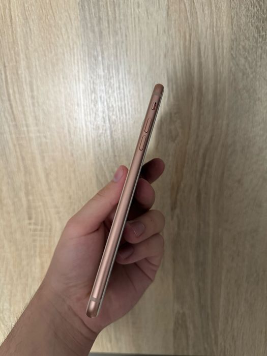iPhone 8 Plus Gold 64 GB Neverlock відмінний стан