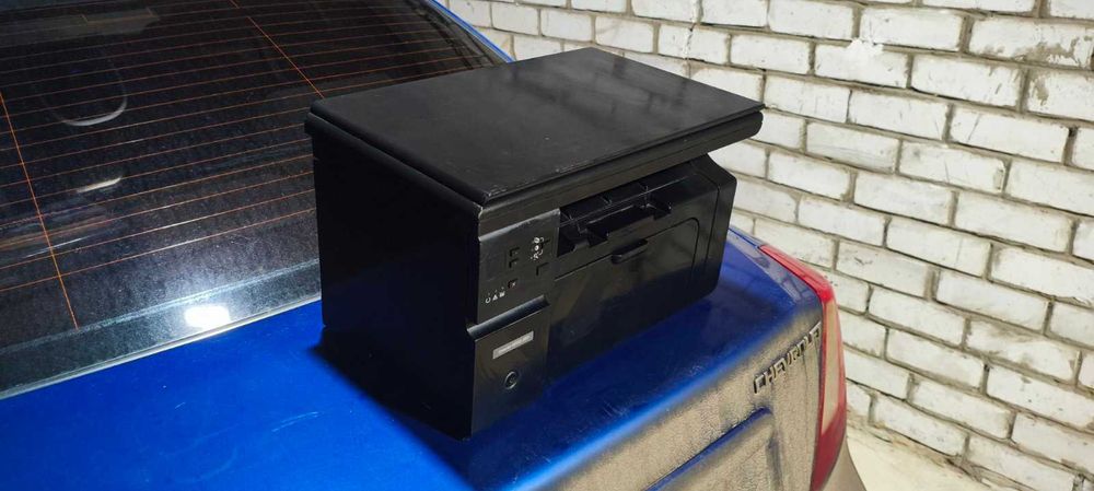 Принтер мфусканер HP Laser jet M1132MFP рабочий