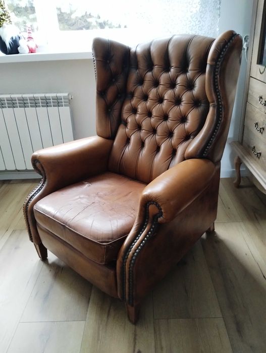 Fotel skórzany chesterfield