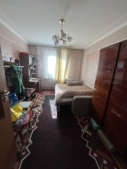 Здам двокімнатну квартиру/без тварин/площа Перемоги