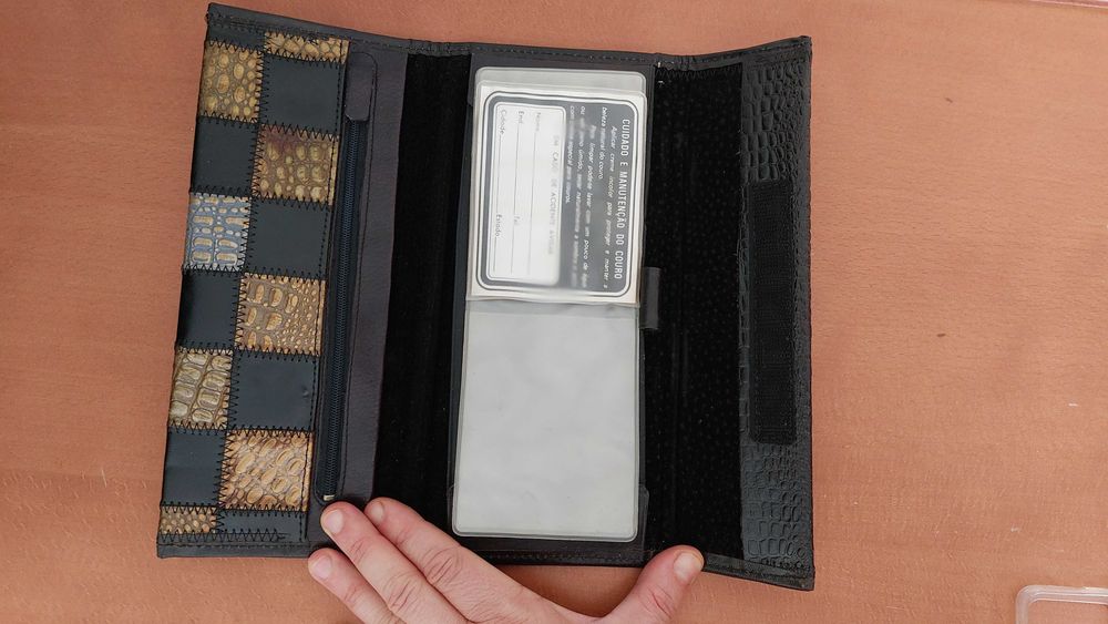 Carteira Feminina em Pele Genuína Mitty - Estilo Patchwork / Croco