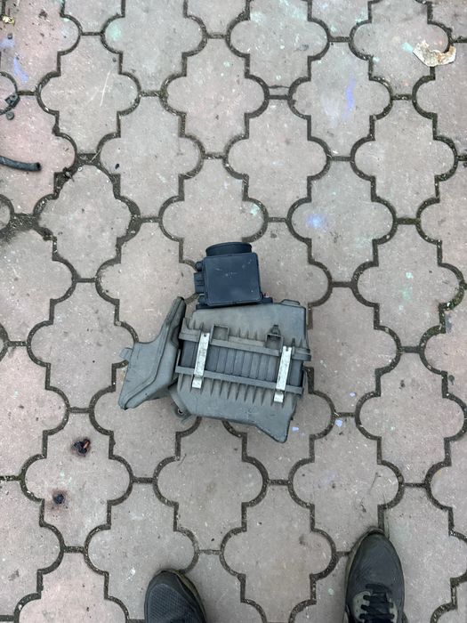 Корпус повітряного фільтра 1.6  MB924218 99152198 Lancer 9 Mitsubishi