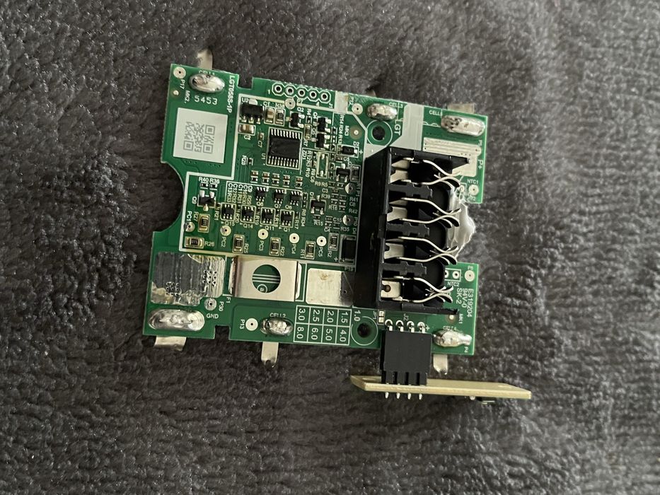 Elekteonika akumlator parkside 2/4ah sprawna