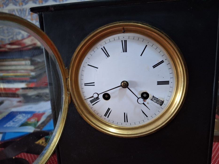 Relógio antigo francês