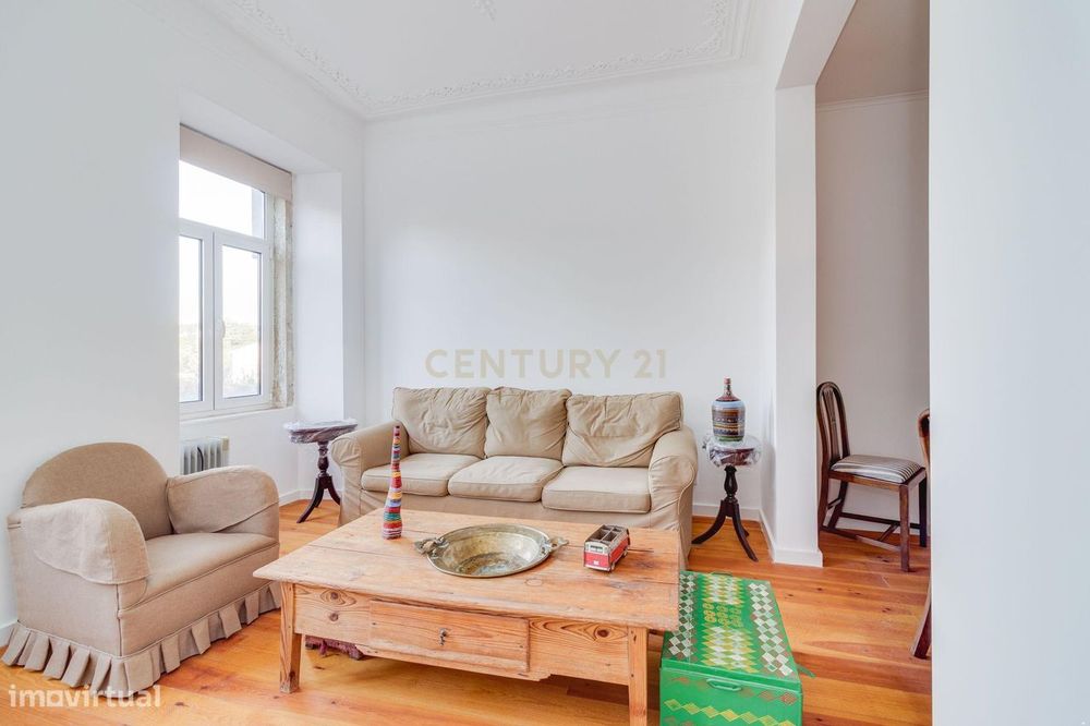 Apartamento T2 convertido em T1 – facilmente reversível ao layout orig