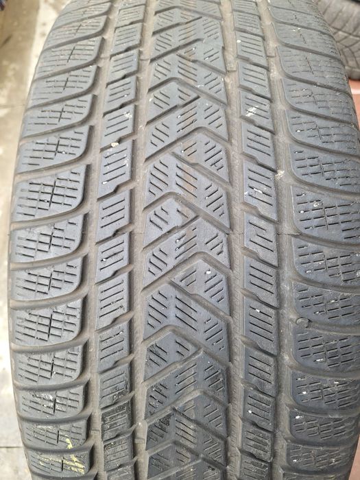 Opony Pirelli 285/40/22