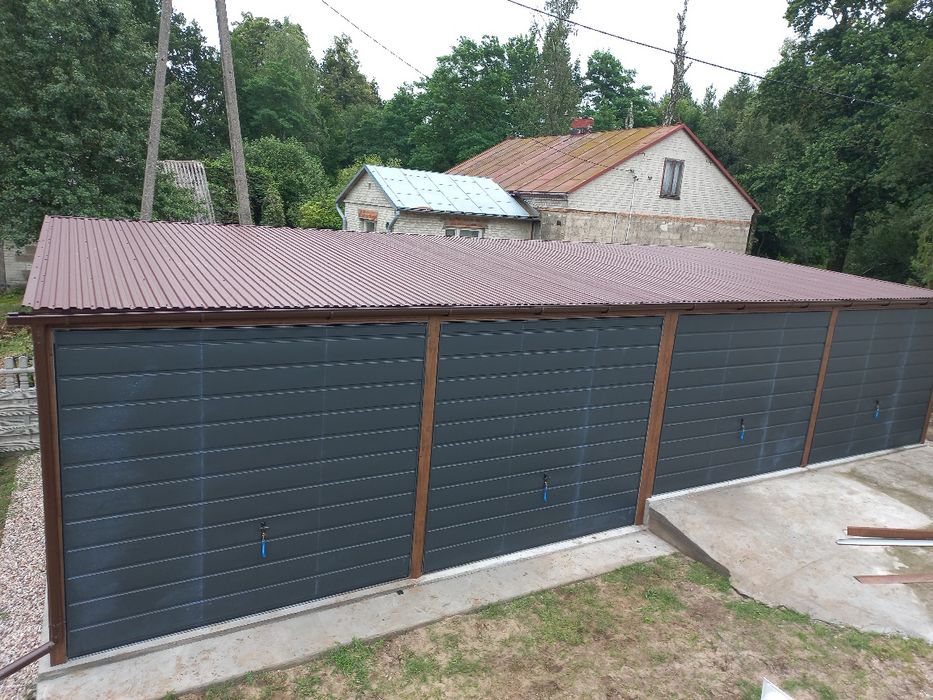 Garaż blaszany spawany 12x5 czterostanowiskowy niezależne wejście