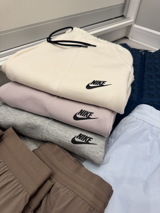 Оригінальний спортивний одяг, топ nike, лосини, шорти nike pro, swift