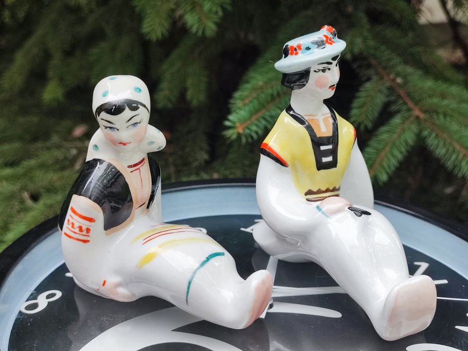 Para ( 2 szt- zestaw) porcelanowych figurek Korosteń ZSRR 1962-91
Czerwona sygnatura (lata 1962-1990)