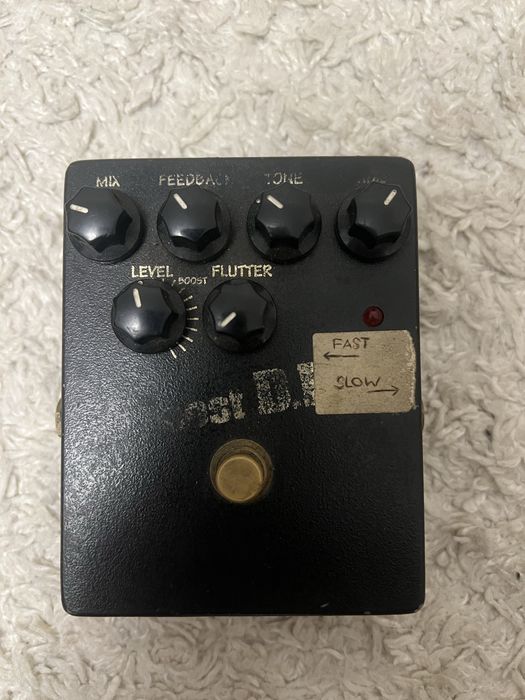 Tech21 British і Tech21 Boost D.L.A