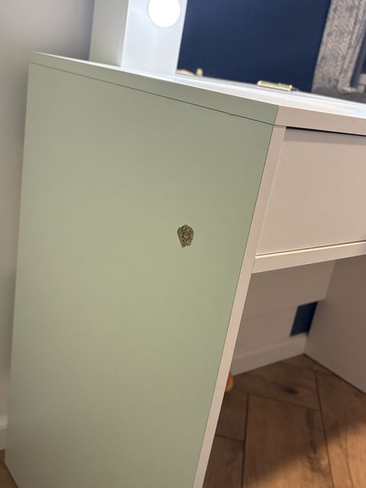 Toaletka ze swiatłami