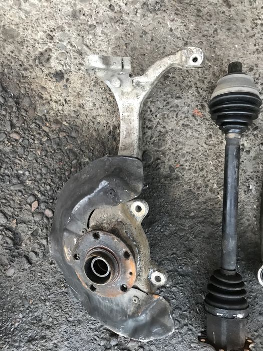 Лівий поворотний кулак ступиця Audi A6 C6 Quattro