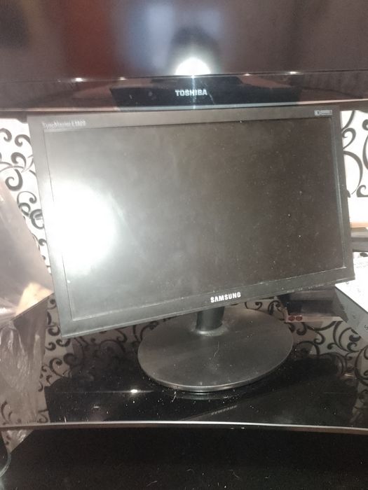 Монитор samsung.
