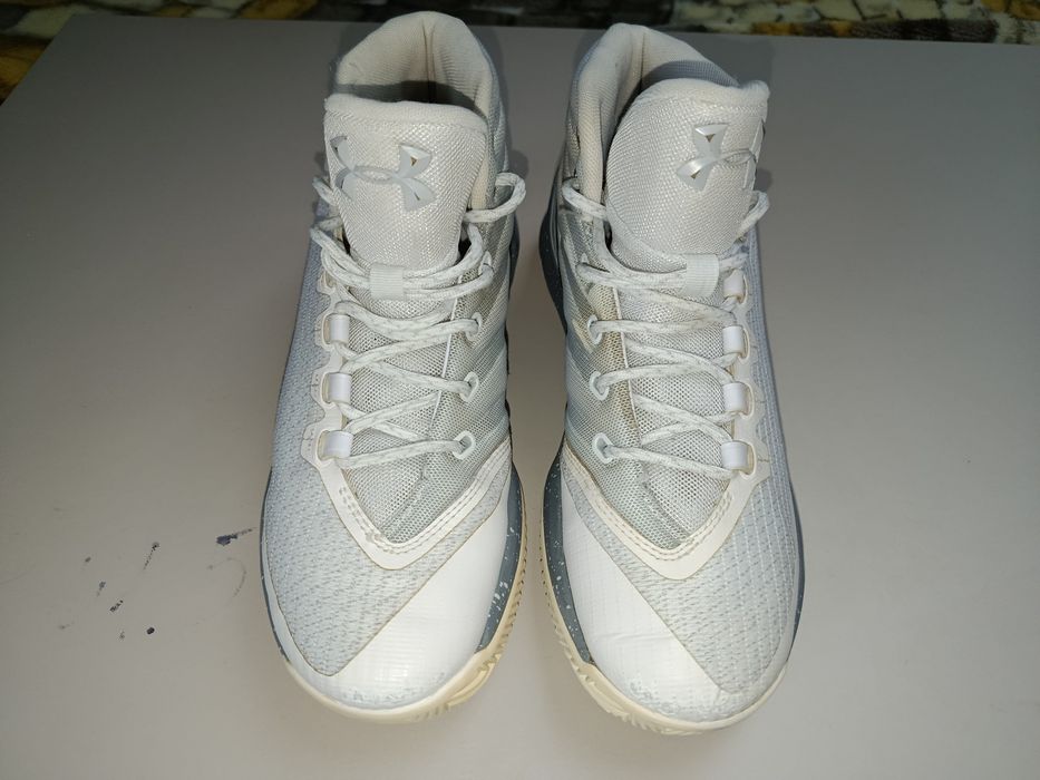 Under Armour nr 40--25 cm