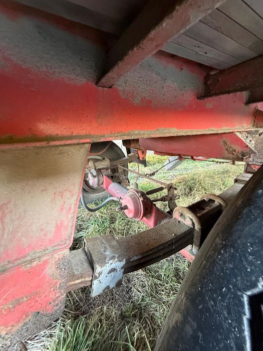 Przyczepa burtowa Kaessbohrer do zboża bel słomy