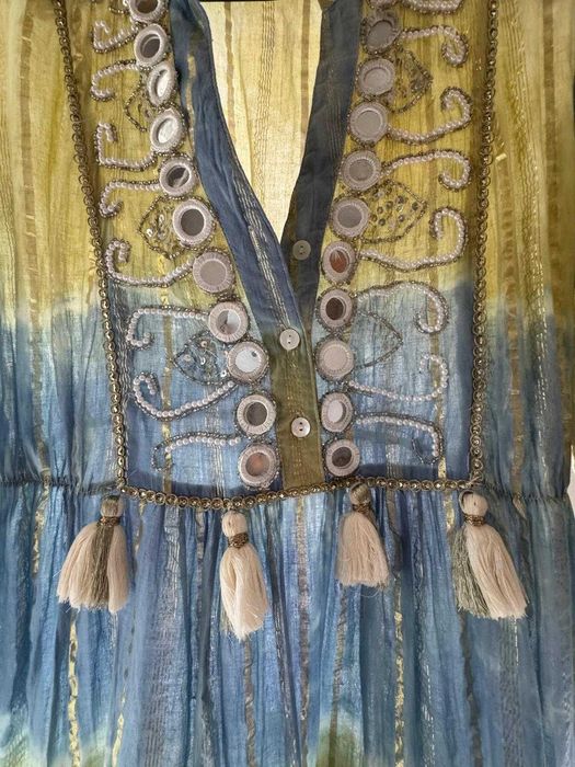 Vestido com folhos boho chic