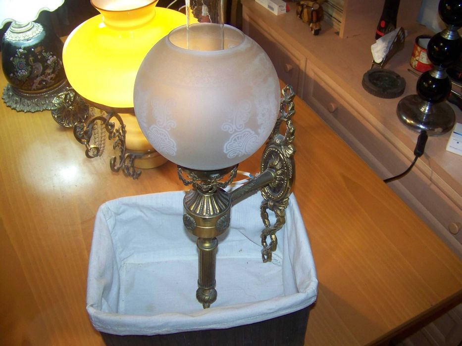 candeeiros antigos em latão - teto, mesa, parede