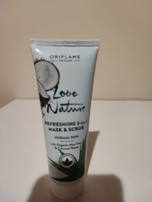 Maska i scrub Love Nature Oriflame