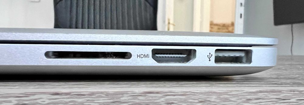 Macbook Pro Mid 2015 Retina 15.4/i7 2.8GHZ/RAM 16GB/SSD 1TB/AMD