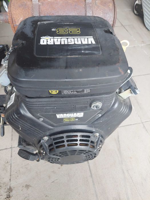 Silnik Briggs Vanguard 23 KM