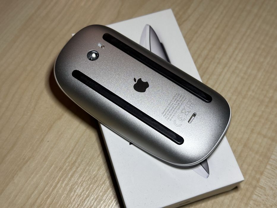 Apple Magic Mouse A1657 - oryginalna, mało używana, z pudełkiem