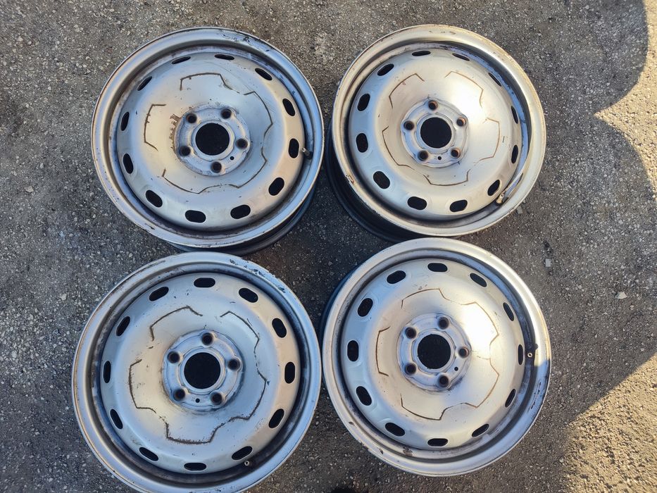 Komplet felg do Vivaro Trafic 16"5x114.3 6J et50 osadzenie 66.1