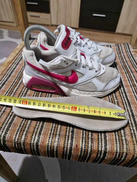 Sneakersy Nike Air max Ivo r 35.5
