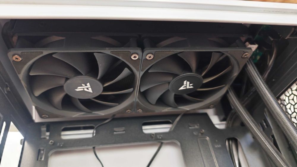 Caixa PC Torre com cooler 240