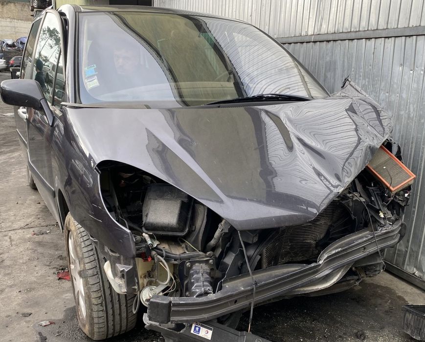 Peugeot 807  2.0 Hdi De 2007 Disponível Para Peças