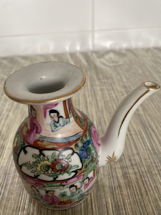 Jarro de porcelana chines antigo