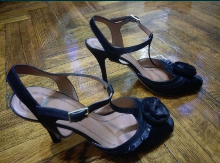 Босоножки Hugo Boss.  р. 37- 37,5
