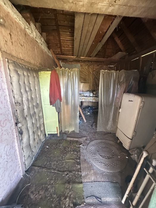 Продам дом с. Красное по трассе Киев - Чернигов