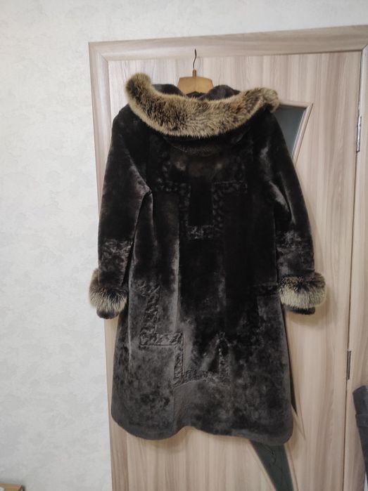 Продам шубу мутонову