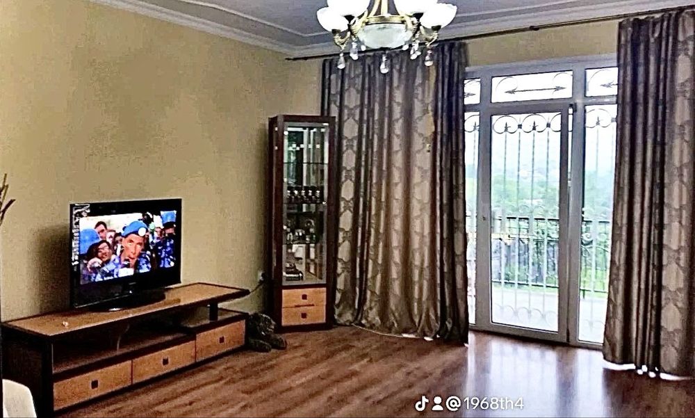 Оренда  БУДИНКУ, 4 к биімнати, гарний  КРАЄВИД, ДВІР