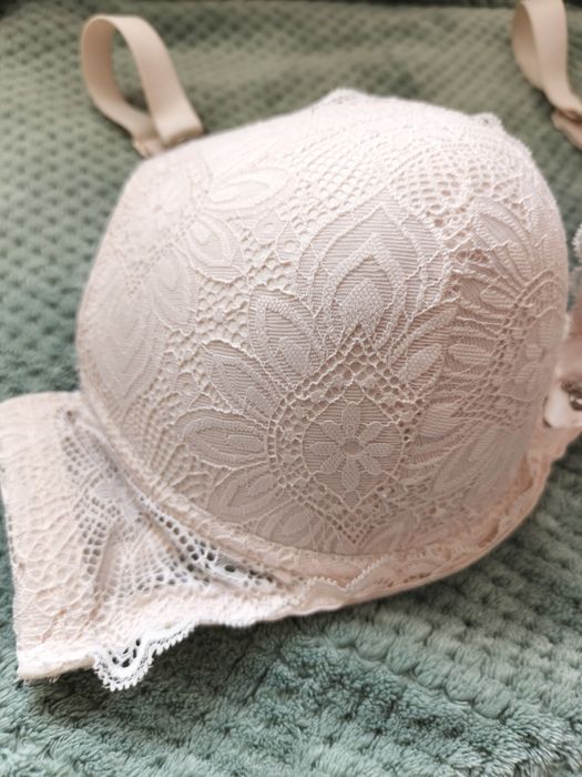 Бежевий ліфчик з пуш-ап 100-110 D/F