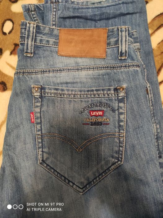 Джинси Levis 506