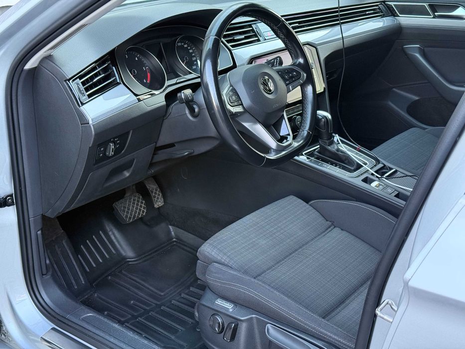 Volkswagen Passat 2019 VIN WVWZZZ3CZLE028664 фото оголошення 10 з 24