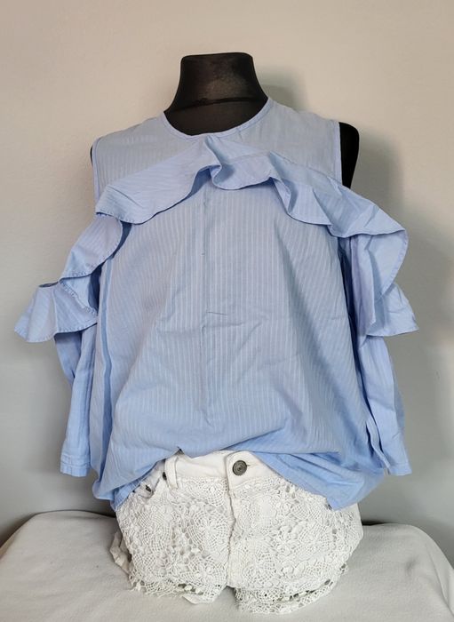 Koszula z wycięciami na ramiona a'la hiszpanka H&M